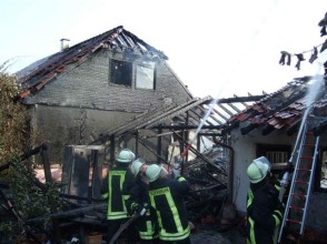 Einsatzfoto 2006_0714_Brand_Sebastiansring_4.jpg